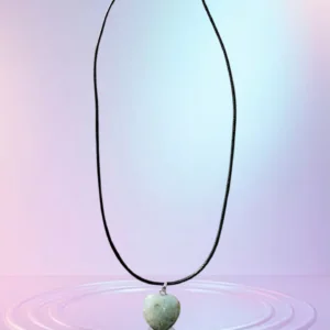 Labradorit-Kette in Herzform – Intuition & Transformation
